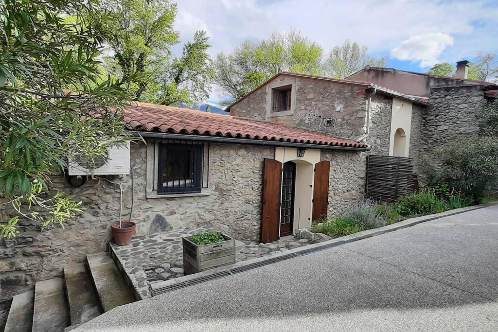 Gite De Charme Dans Mas Catalan Прад Екстериор снимка